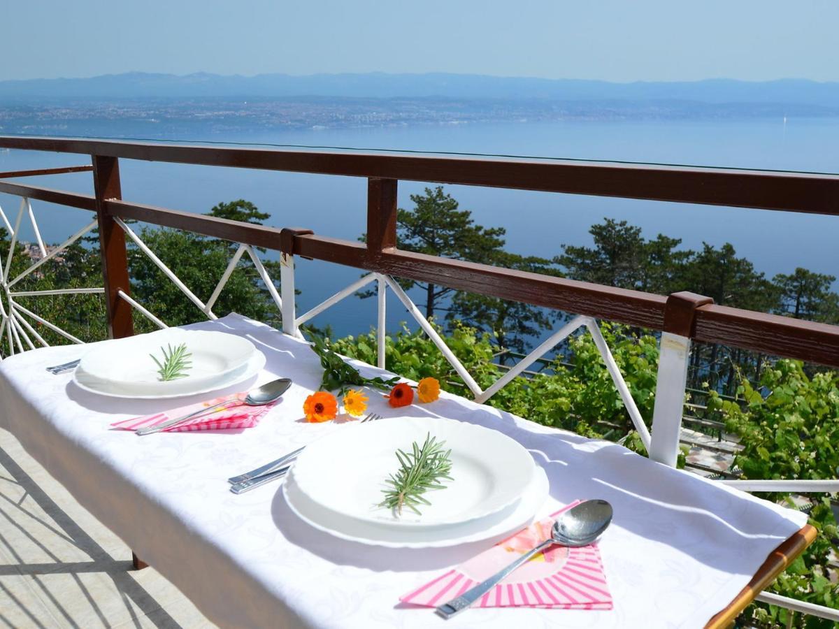 Josip By Interhome Apartman